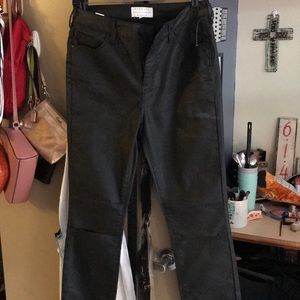 Kendal and Kylie black jeans